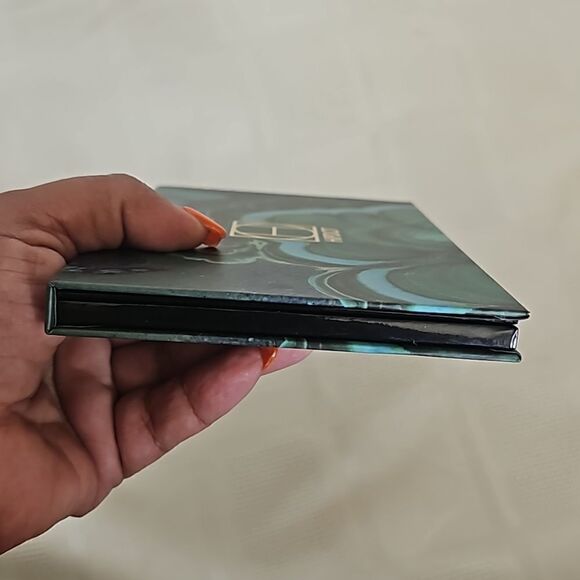 Hipdot Pressed Eyeshadow Palette 15 Beautiful Shades Green - Picture 8 of 16